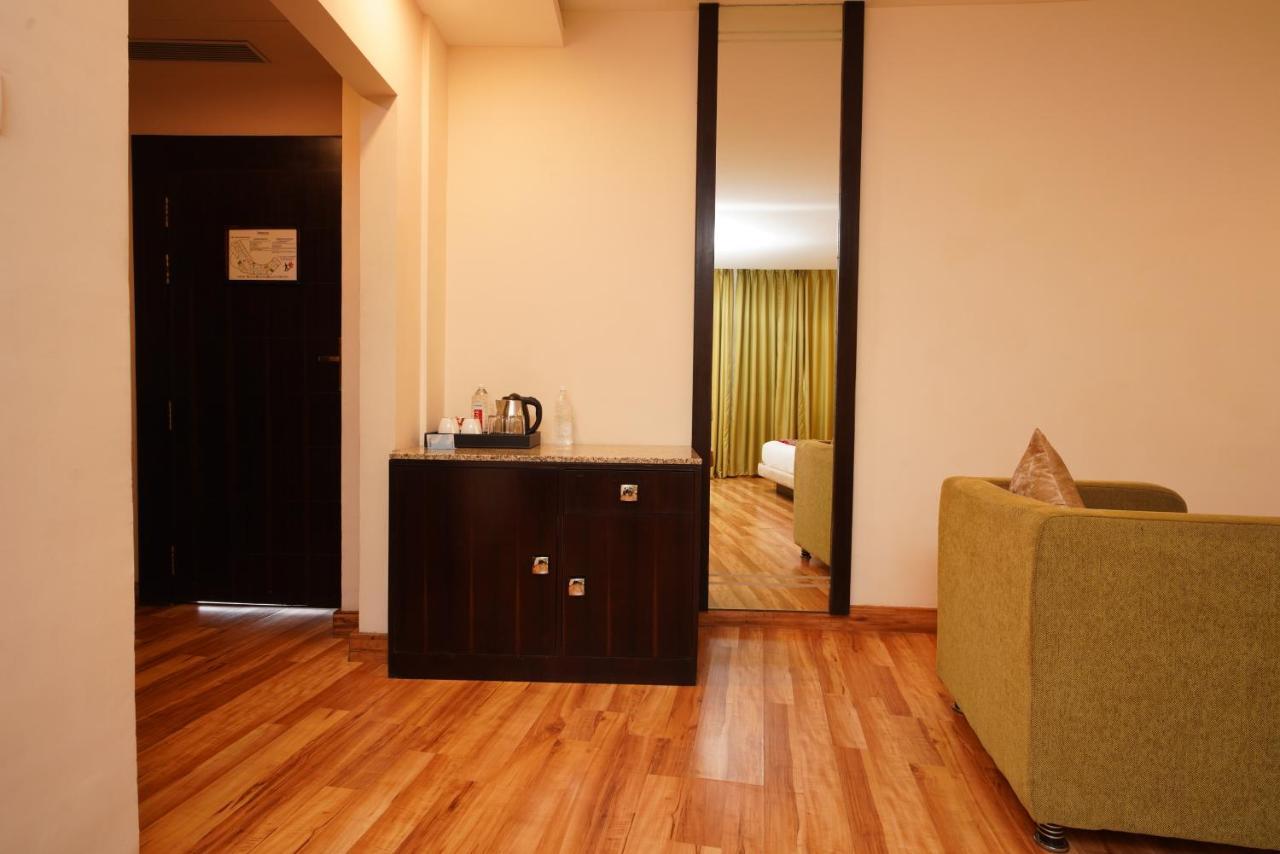 Spectrum Resort, Spa & Residences Udaipur Bagian luar foto