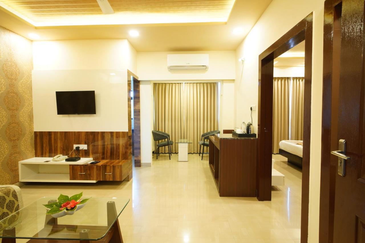 Spectrum Resort, Spa & Residences Udaipur Bagian luar foto