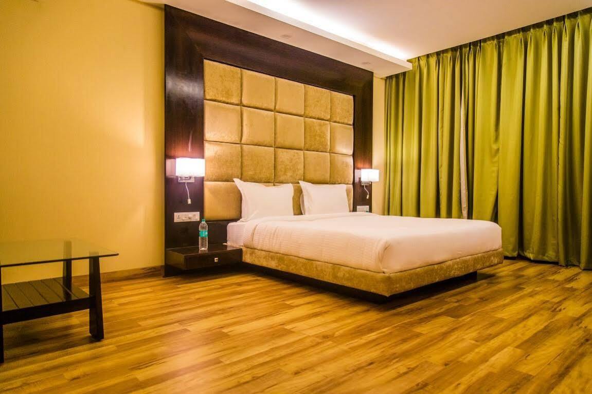 Spectrum Resort, Spa & Residences Udaipur Bagian luar foto